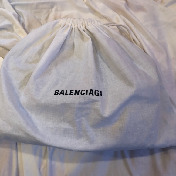 Balenciaga 
Everyday Large Chain Wallet - Picture 4 of 8